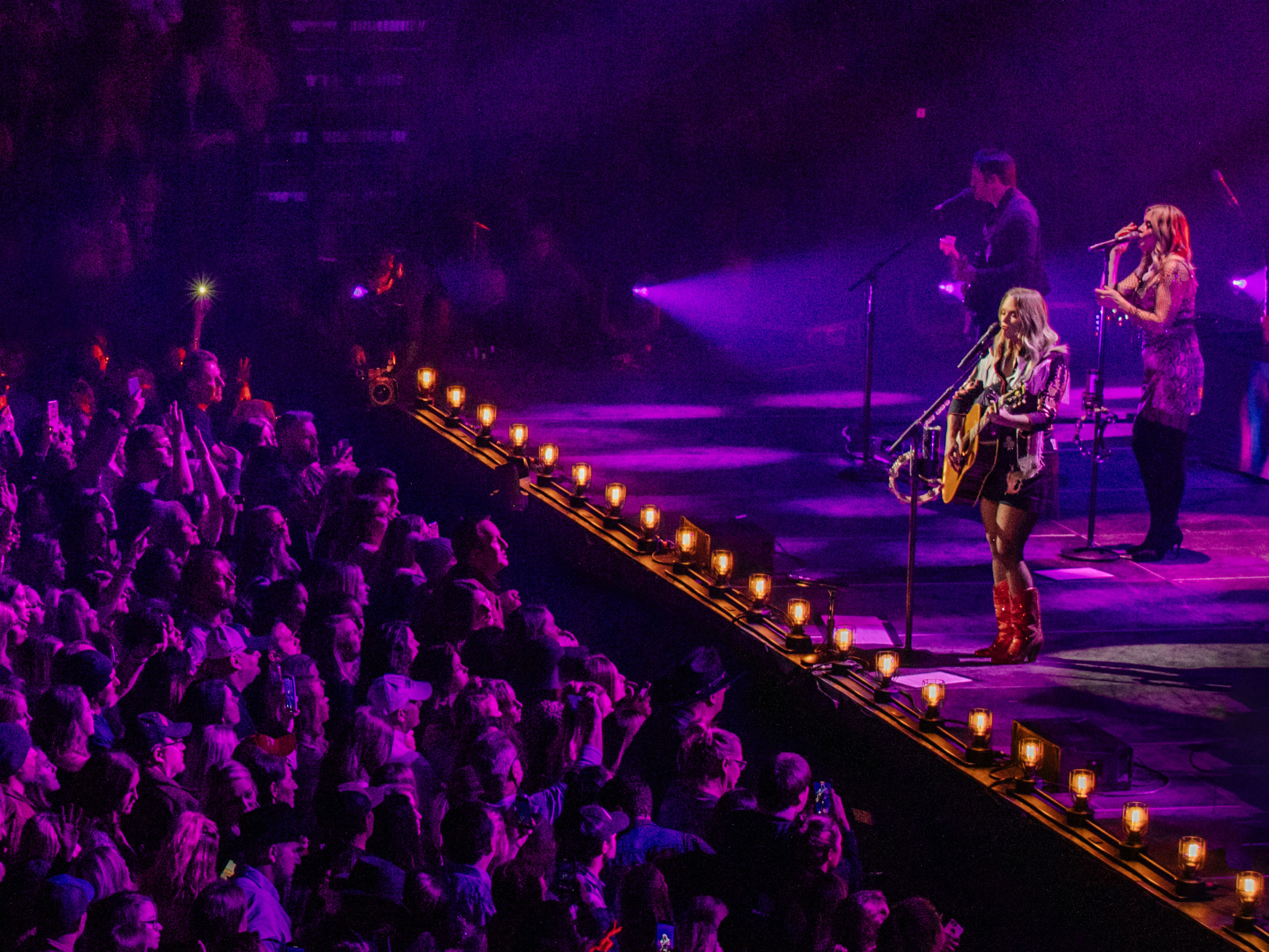 Miranda Lambert, image size:2485x1864